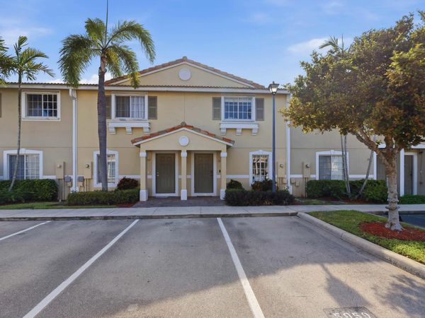 5959 London Lane, Tamarac, FL 33321
