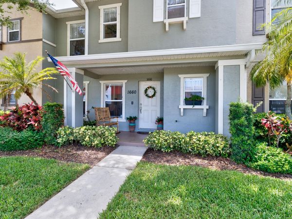 1660 Pointe W Way, Vero Beach, FL 32966