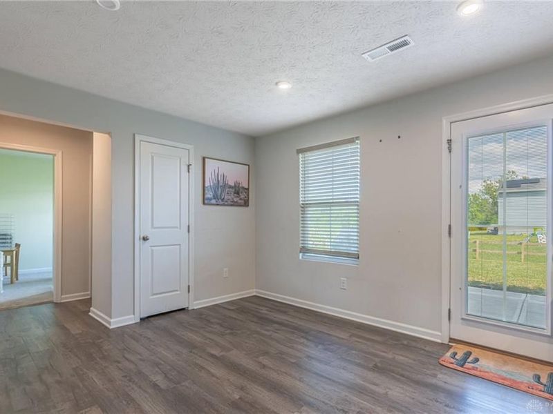 6023 Aviation Trail, Moraine, OH 45439 Photo 8