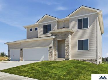 21058 Alex Avenue, Elkhorn, NE 68022