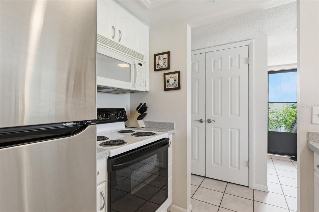 1500 Cove II Place, Unit 531, Sarasota, FL 34242 Photo