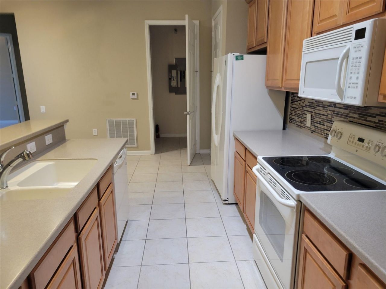 7905 N Seminole Boulevard, Unit 3404, Seminole, FL 33772 Photo