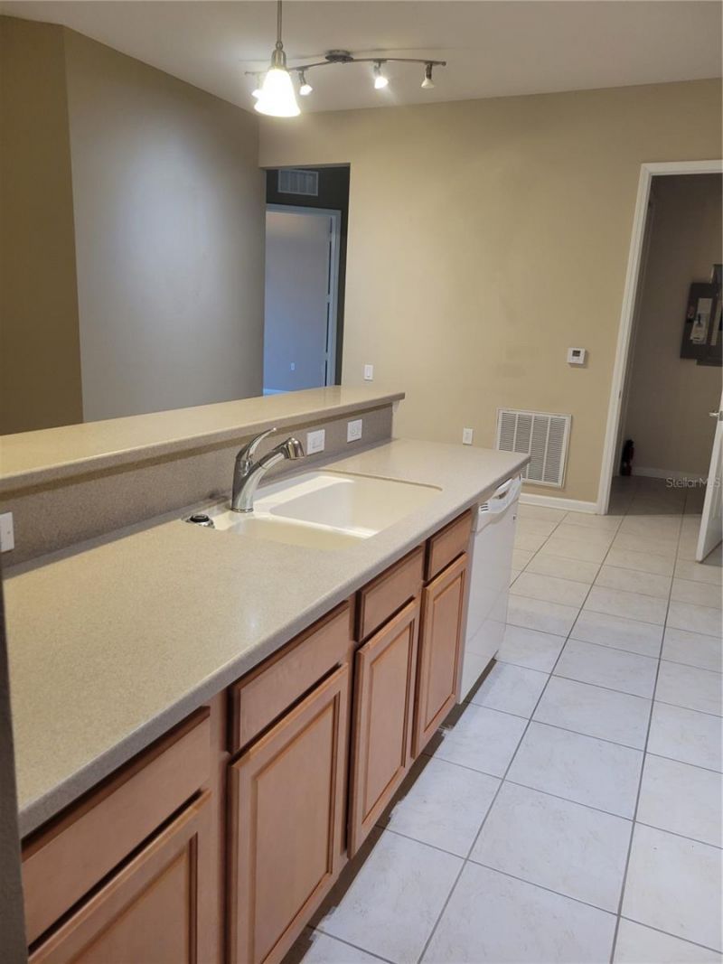 7905 N Seminole Boulevard, Unit 3404, Seminole, FL 33772 Photo