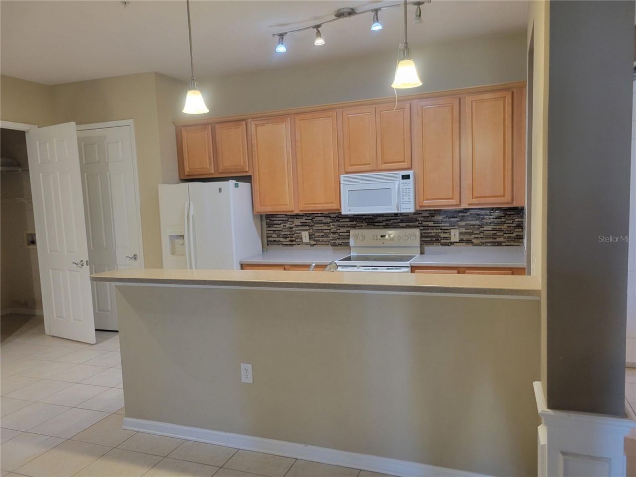 7905 N Seminole Boulevard, Unit 3404, Seminole, FL 33772 Photo