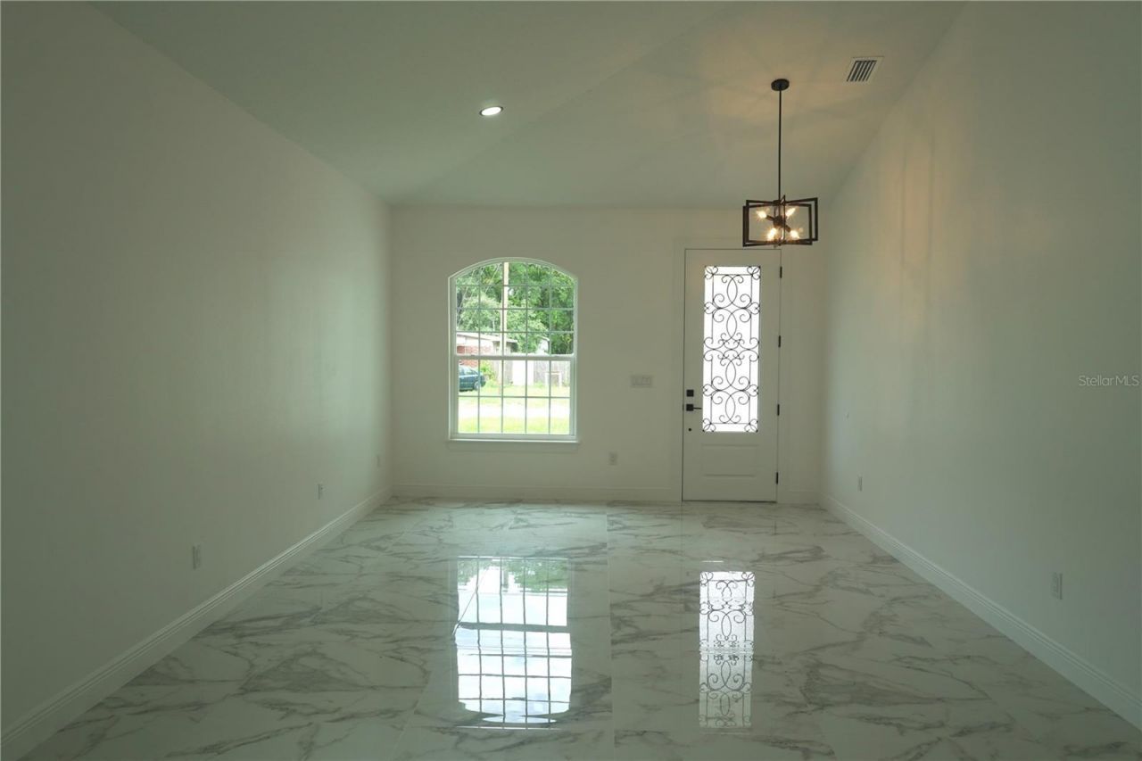 8924 N Orleans Avenue , Tampa, FL 33604 Photo