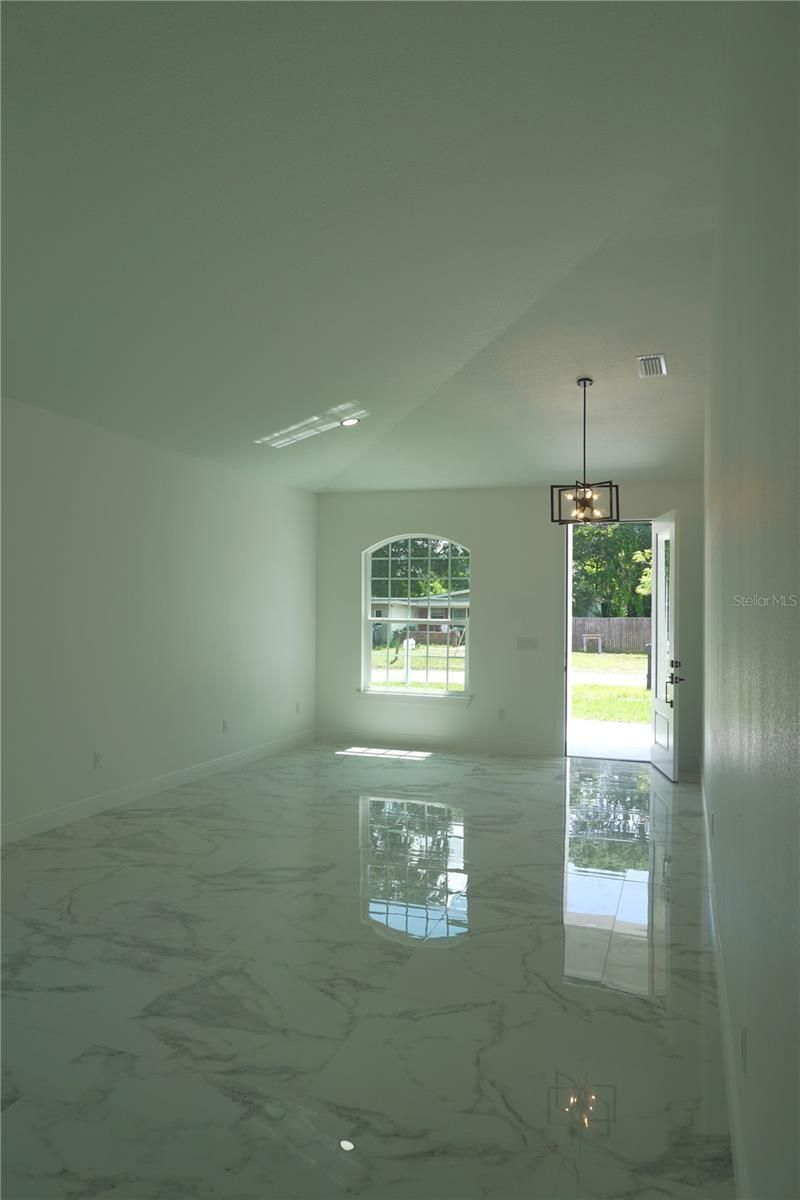 8924 N Orleans Avenue , Tampa, FL 33604 Photo