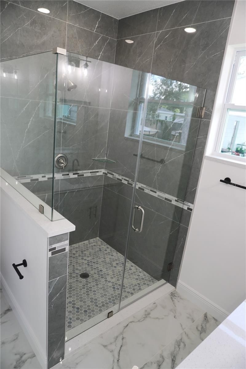 8924 N Orleans Avenue , Tampa, FL 33604 Photo
