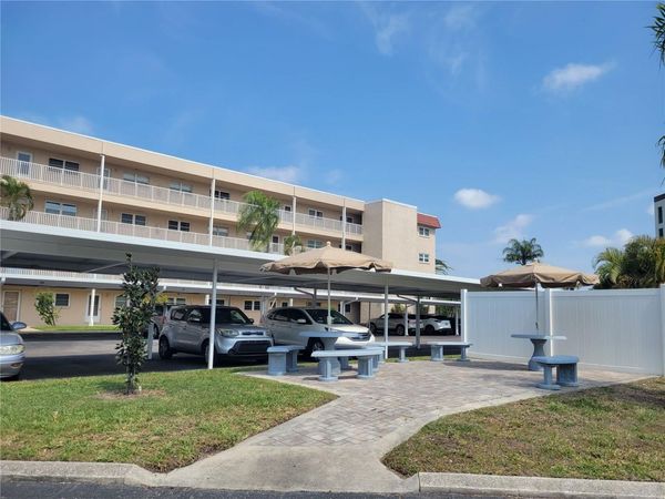 9950 62ND TERRACE N, Unit 404, ST PETERSBURG, FL 33708