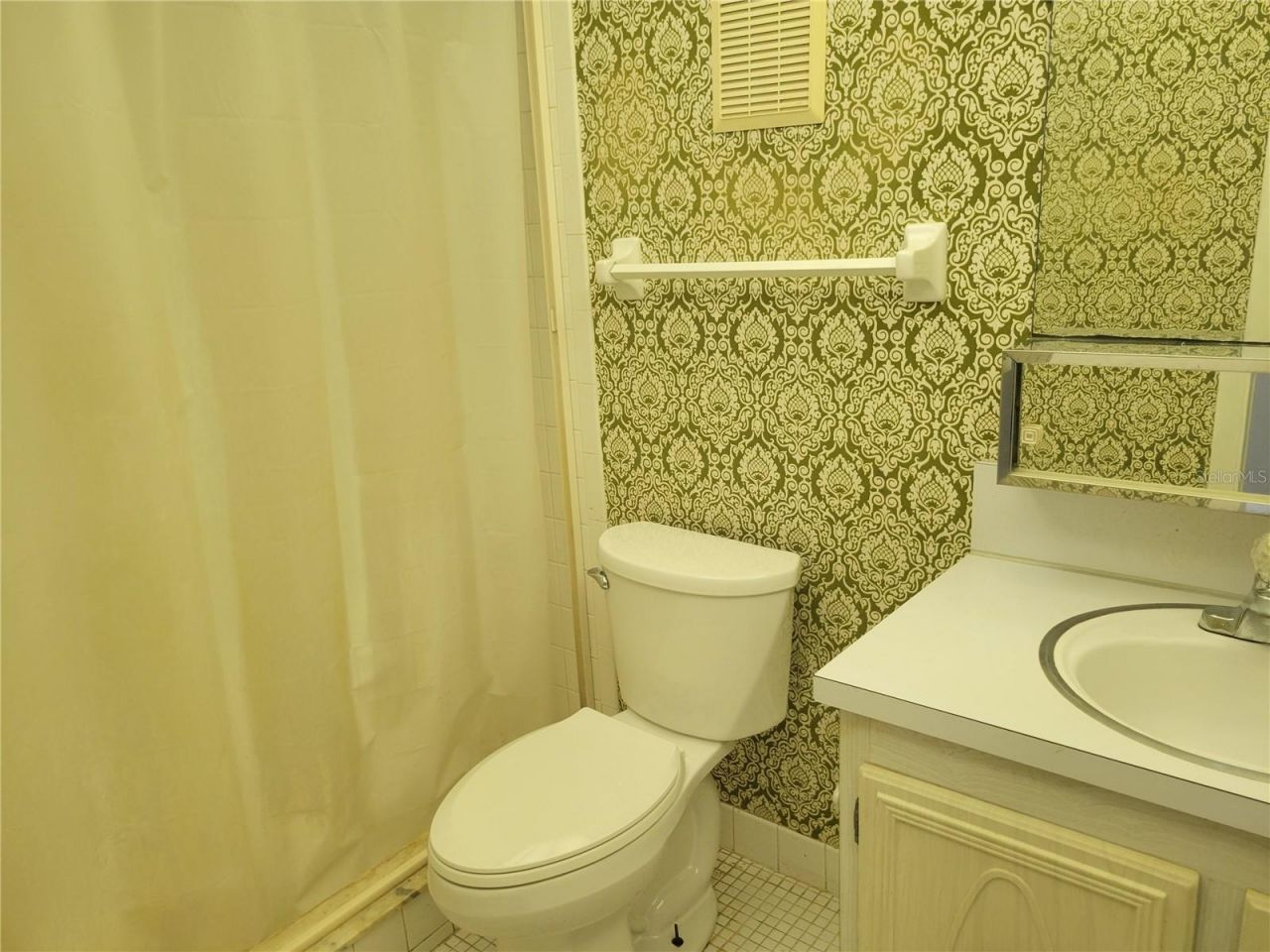 9950 62nd Terrace N, Unit 404, Saint Petersburg, FL 33708 Photo