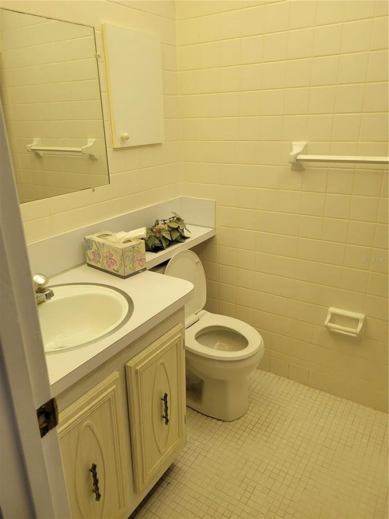 9950 62nd Terrace N, Unit 404, Saint Petersburg, FL 33708 Photo