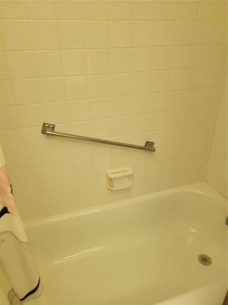 9950 62nd Terrace N, Unit 404, Saint Petersburg, FL 33708 Photo