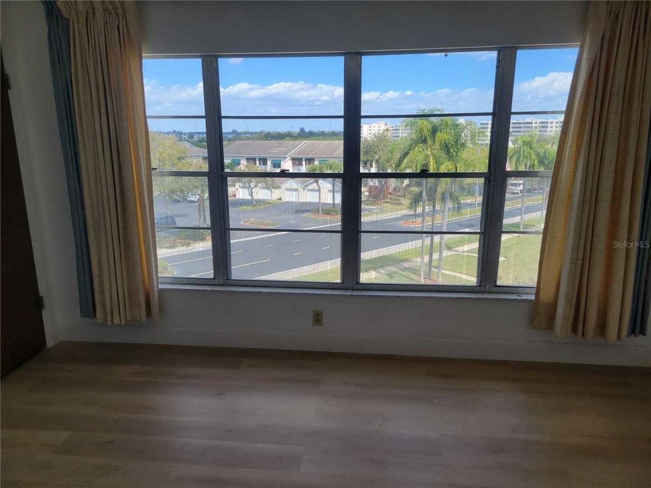 9950 62nd Terrace N, Unit 404, Saint Petersburg, FL 33708 Photo