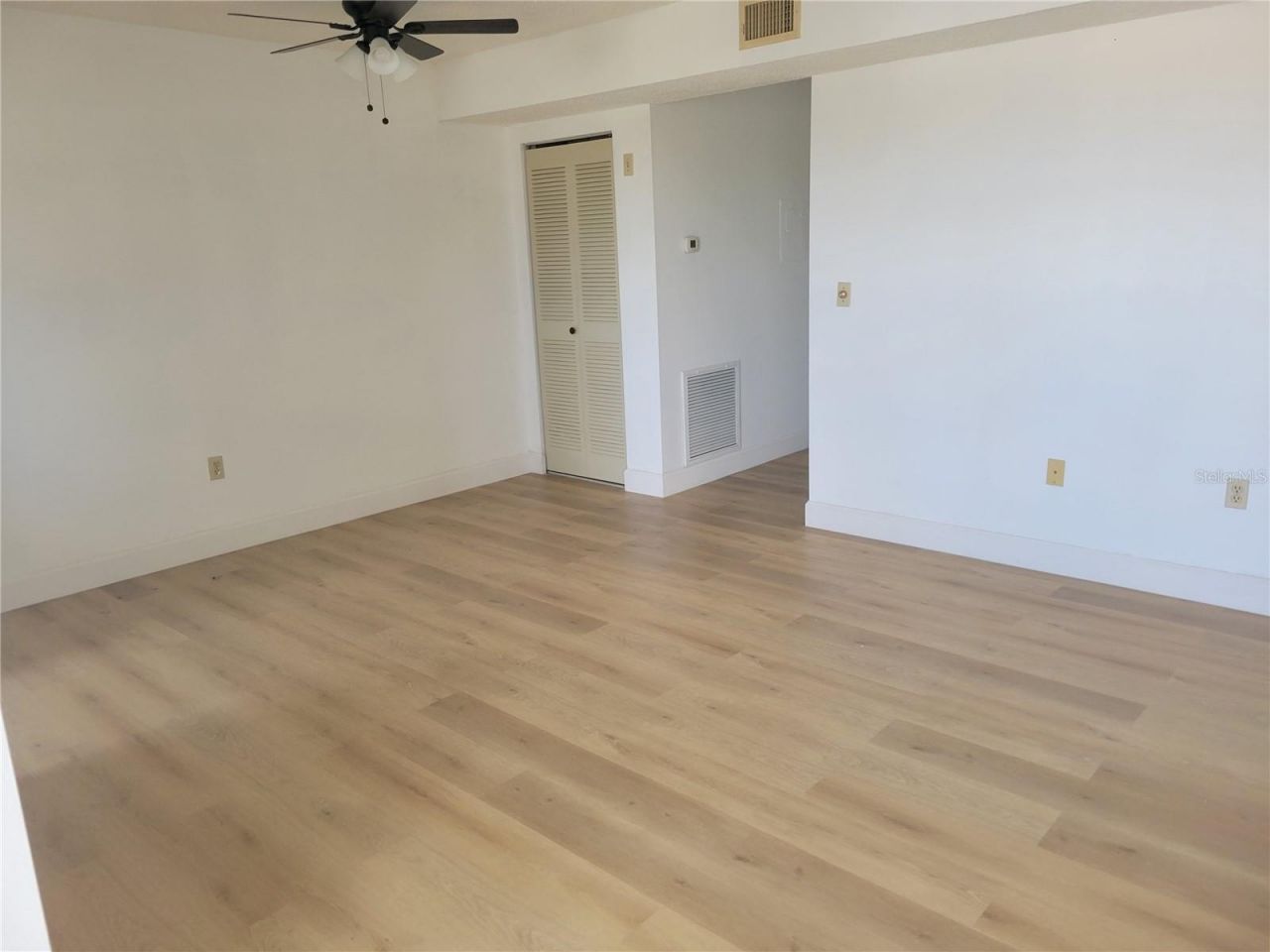 9950 62nd Terrace N, Unit 404, Saint Petersburg, FL 33708 Photo
