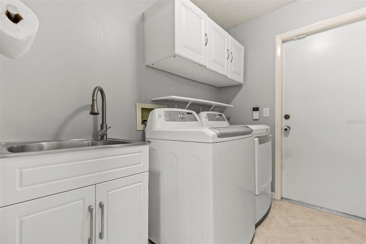 3224 Montrose Circle , Palm Harbor, FL 34684 Photo