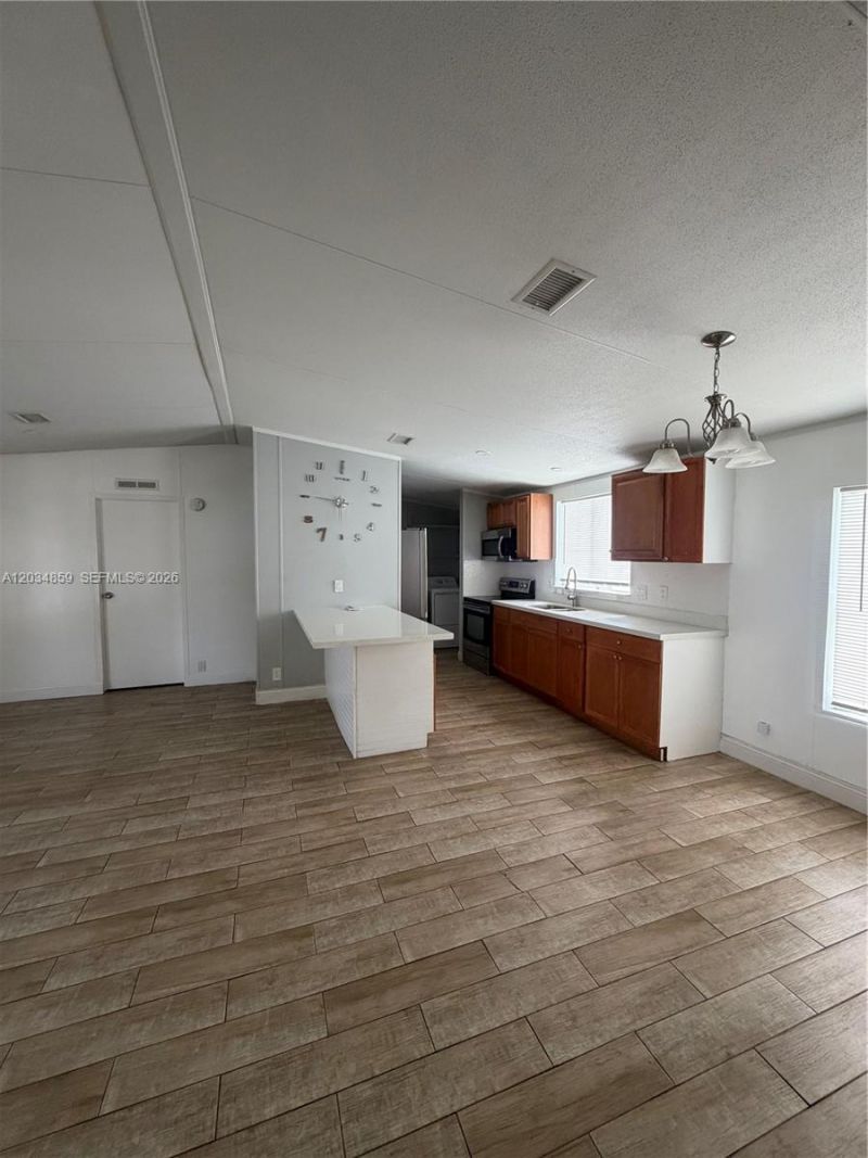 19800 SW 180th Ave, Miami, FL 33187 Photo