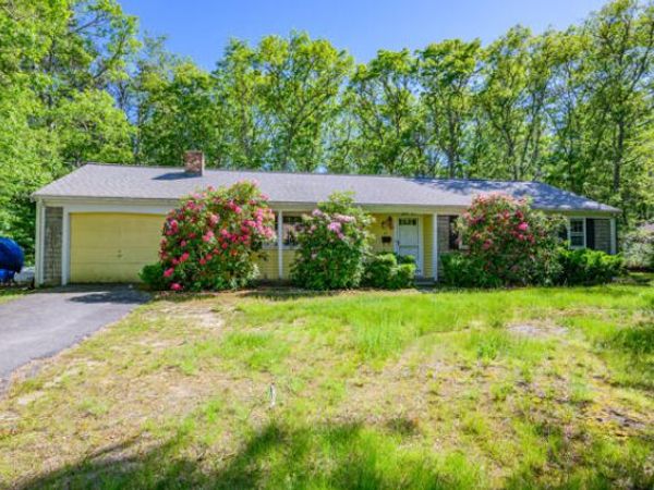 21 Norton Road, West Yarmouth, MA 02673
