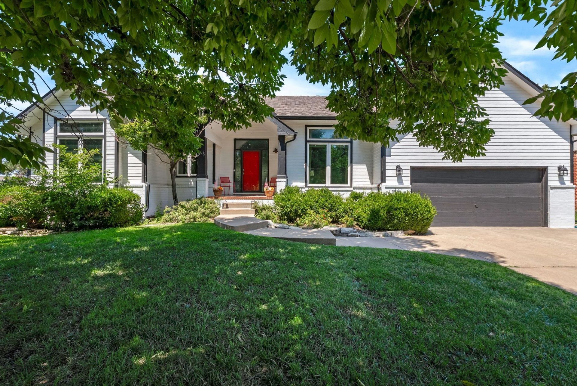 8024 E Greenbriar Ct, Wichita, KS 67226 Main Photo