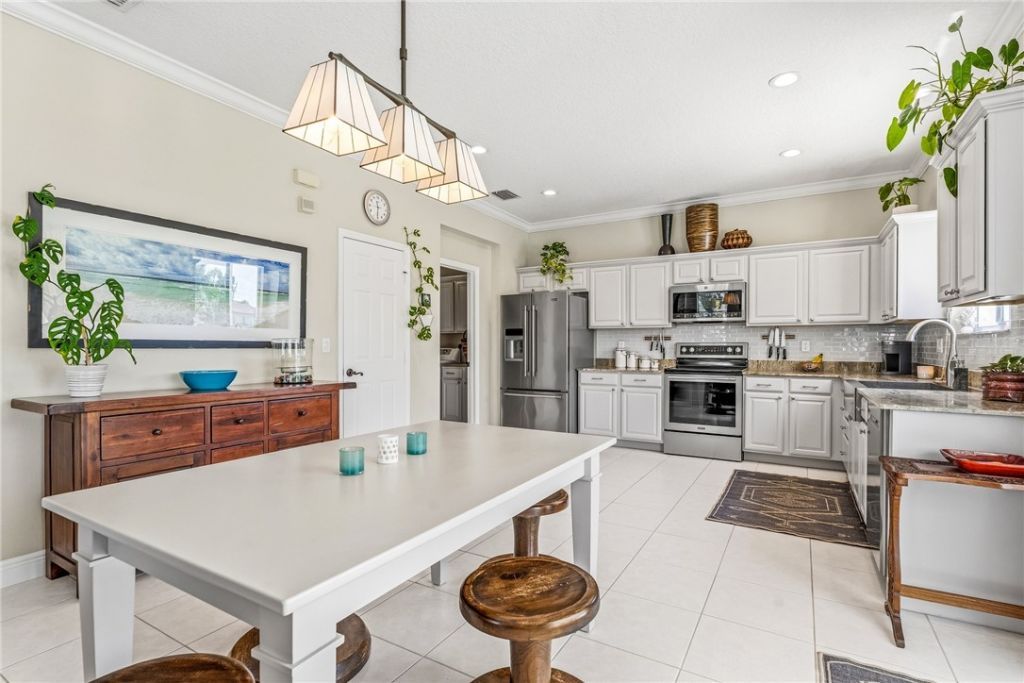 6455 36th Lane, Vero Beach, FL 32966 Photo