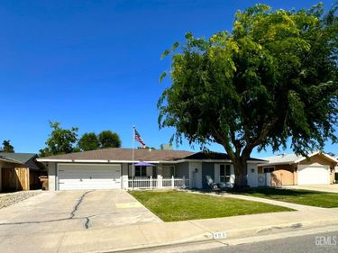 204 Bermuda Street, Bakersfield, CA 93309