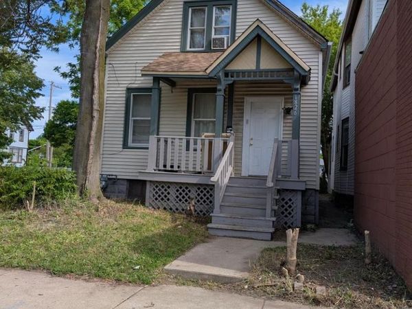 1826 W State STREET, Unit 1826A, Milwaukee, WI 53233