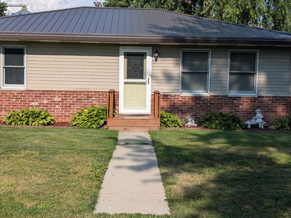 510 S Madison Street , Medaryville, IN 47957