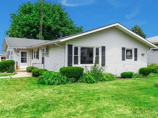 709 W Mckinley Street , Harvard, IL 60033