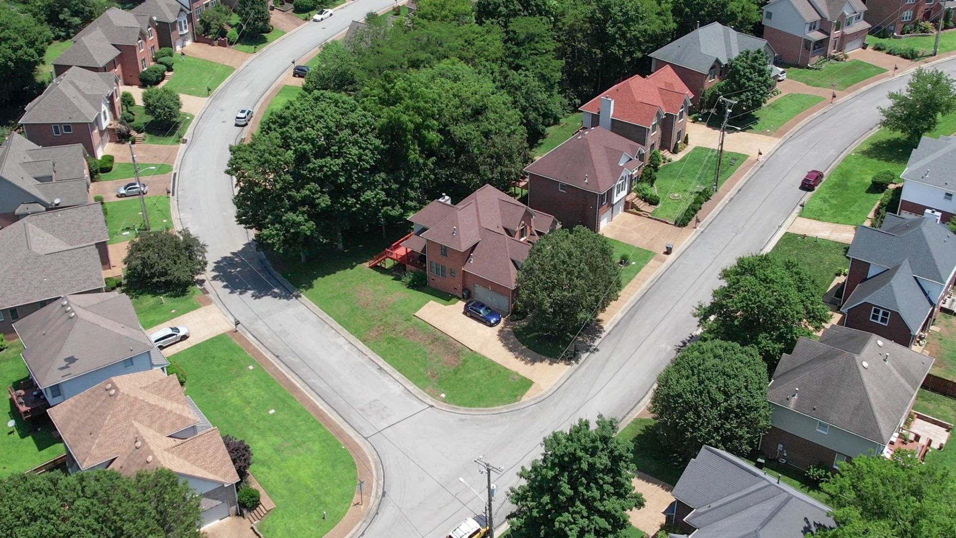 4905 Tulip Grove Ln , Hermitage, TN 37076 Main Photo