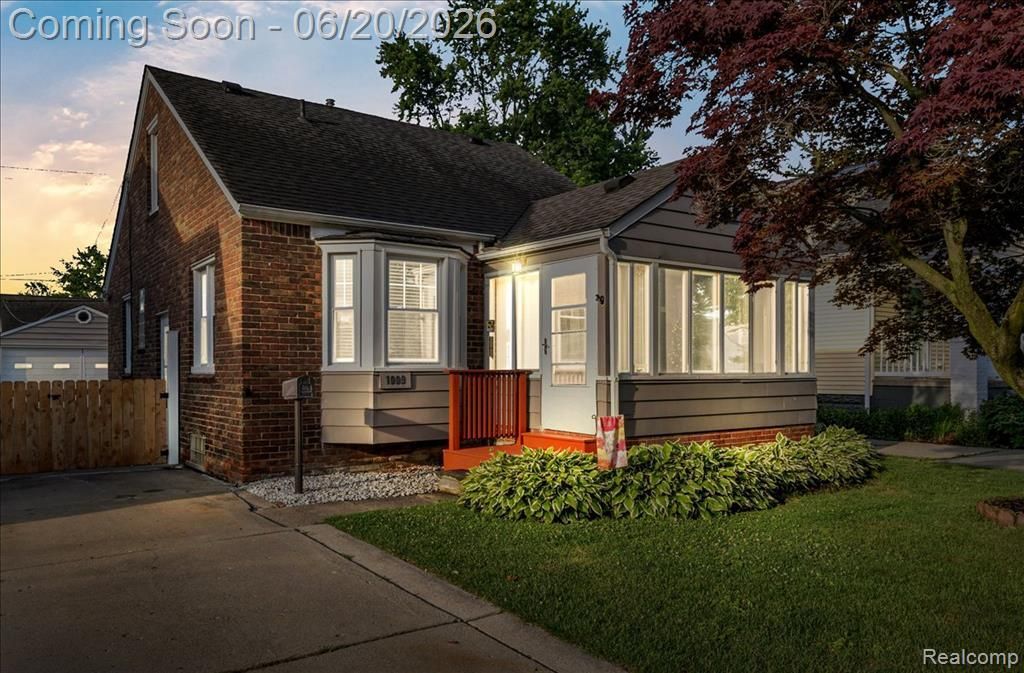 1009 Harvard Road, Berkley, MI 48072 Main Photo