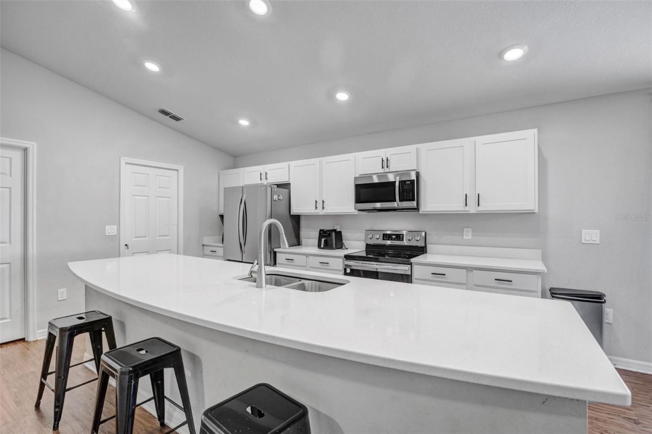 6969 Abbywood Lane , Zephyrhills, FL 33541 Photo