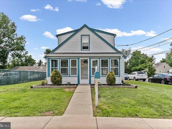 1242 CHESTNUT STREET, MARCUS HOOK, PA 19061