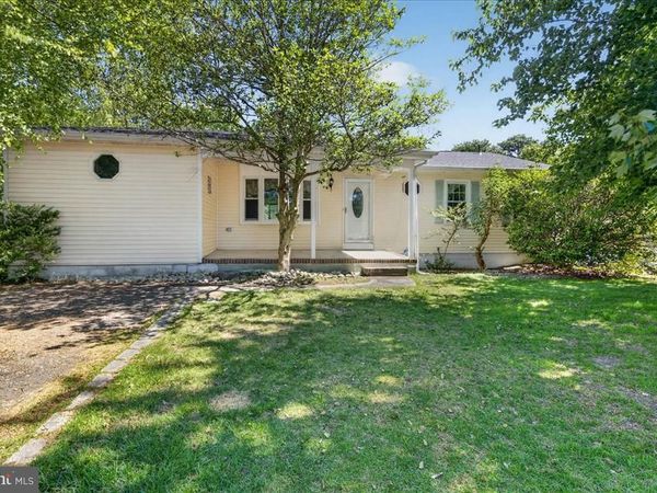 113 LUBBERS LANE, MANAHAWKIN, NJ 08050