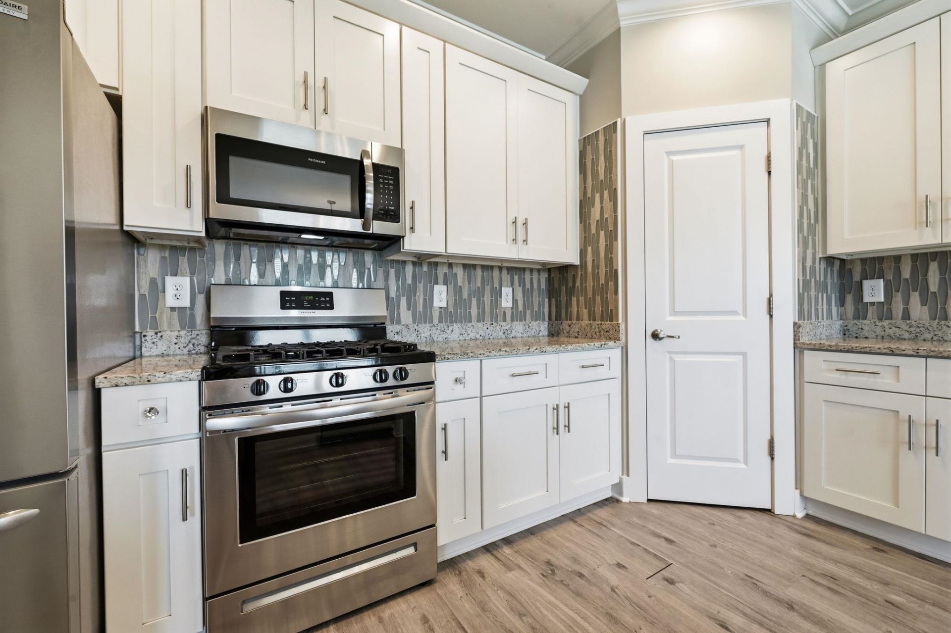 643 Belmont Dr.  Photo 11