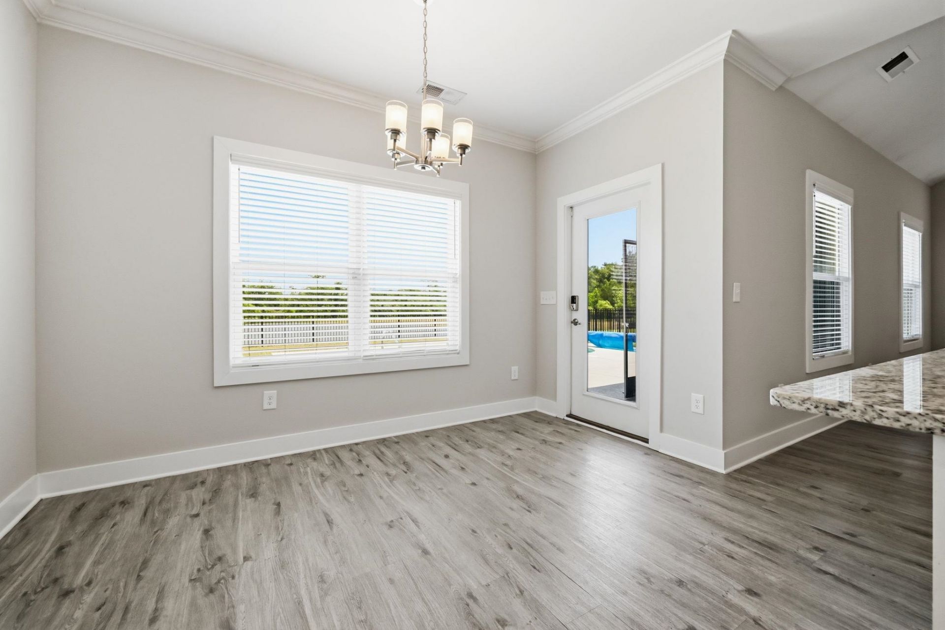 643 Belmont Dr.  Photo 15