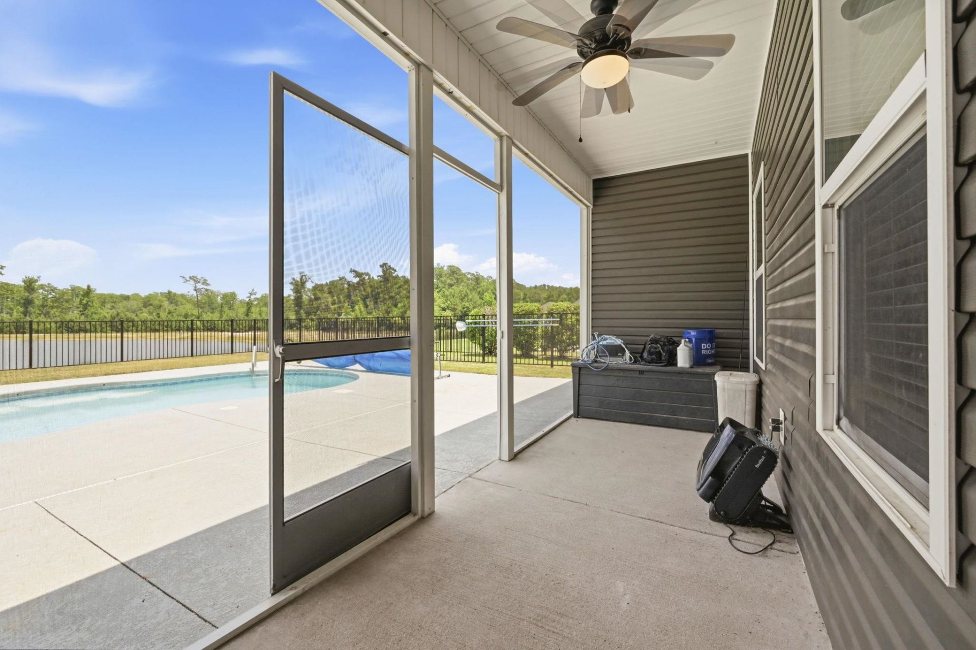 643 Belmont Dr.  Photo 18