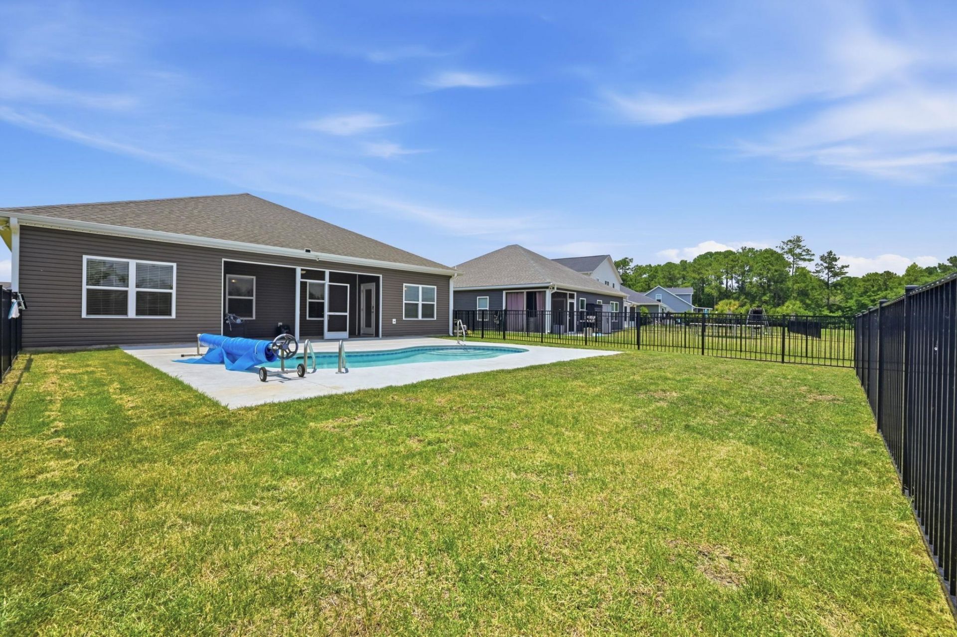 643 Belmont Dr.  Photo 22