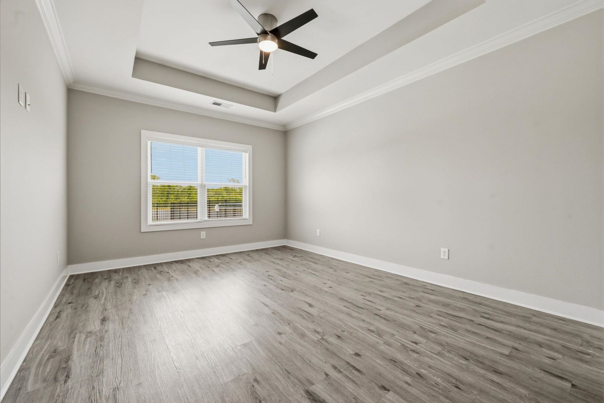 643 Belmont Dr.  Photo 27