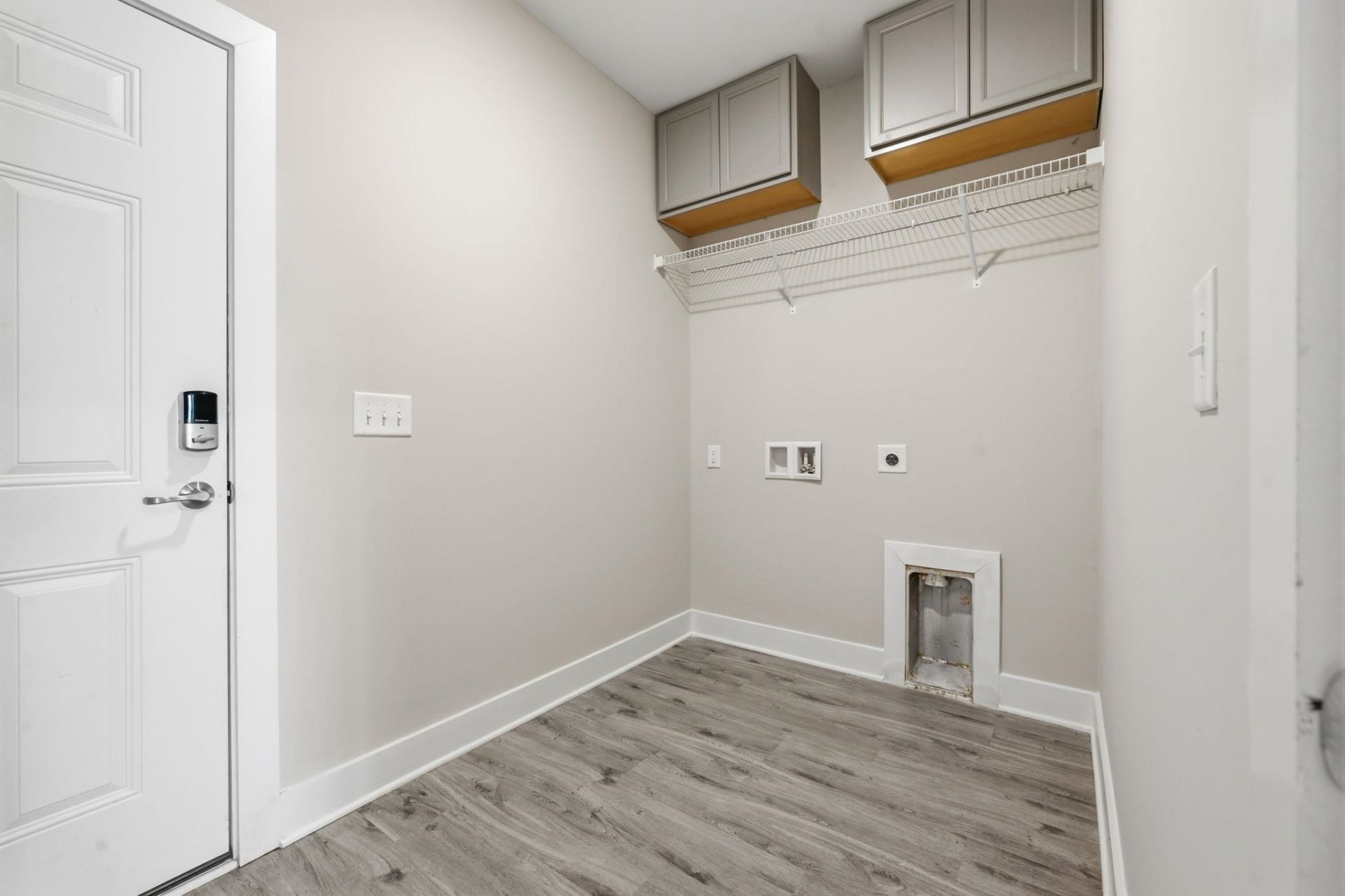 643 Belmont Dr.  Photo 37