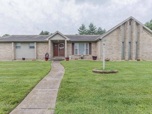 8499 Stonegate Drive, Newburgh, IN 47630