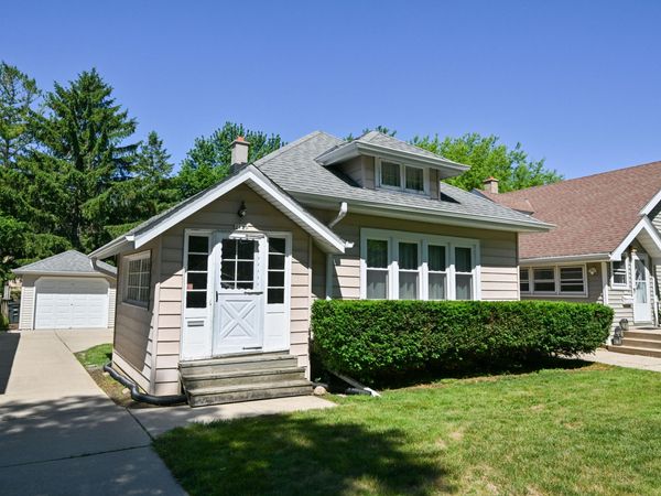 2123 N 66th St, Wauwatosa, WI 53213