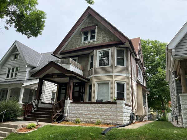 734 S 31st St, Milwaukee, WI 53215