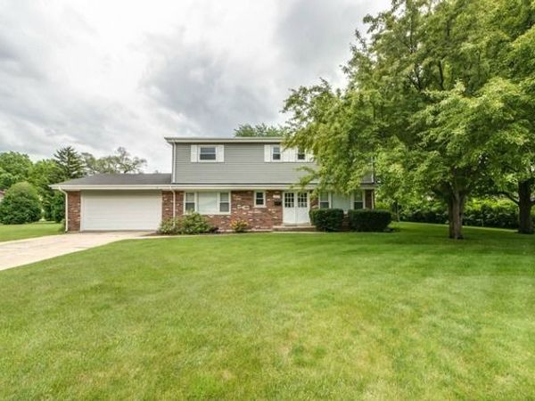 1211 W Marion Road , Arlington Heights, IL 60004