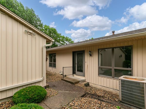 3362 Park 16th Street , Moline, IL 61265