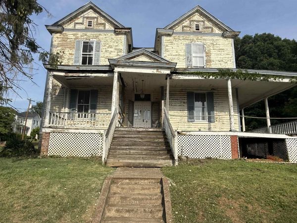 2374 MAPLE AVE, BUENA VISTA, VA 24416