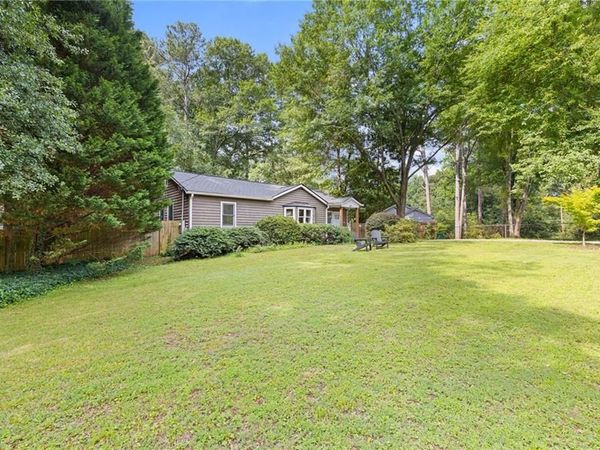 639 Scott Circle , Decatur, GA 30033