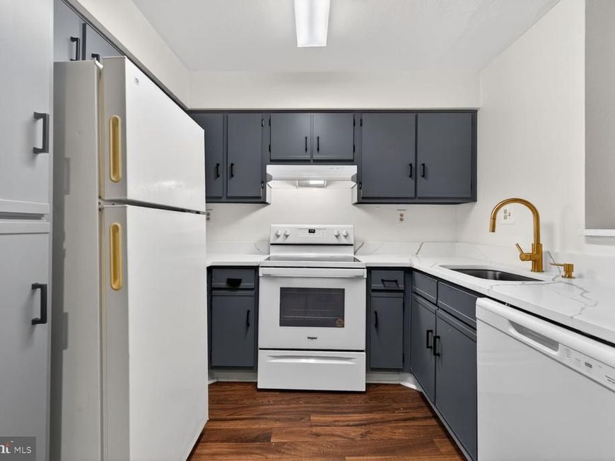 18503 Boysenberry Drive, Unit 121, Gaithersburg, MD 20879 Main Photo