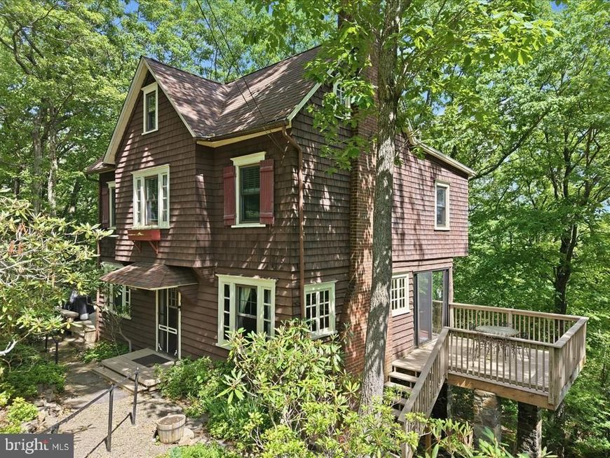 90 Oak Lane , Pocono Manor, PA 18349 Main Photo