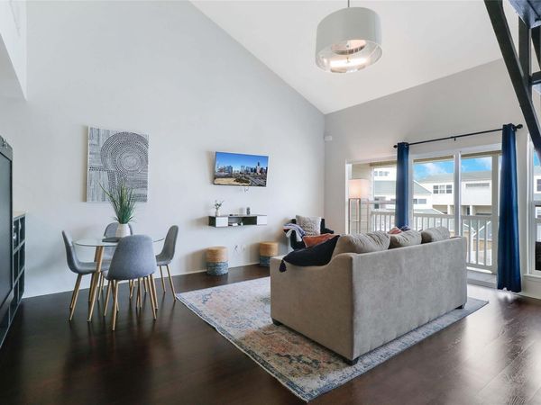 1818 S Lakeshore BLVD, Unit 32, Austin, TX 78741