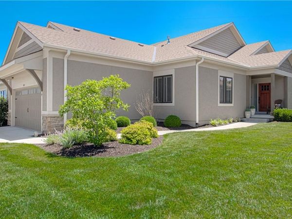 11475 S Waterford Drive, Olathe, KS 66061