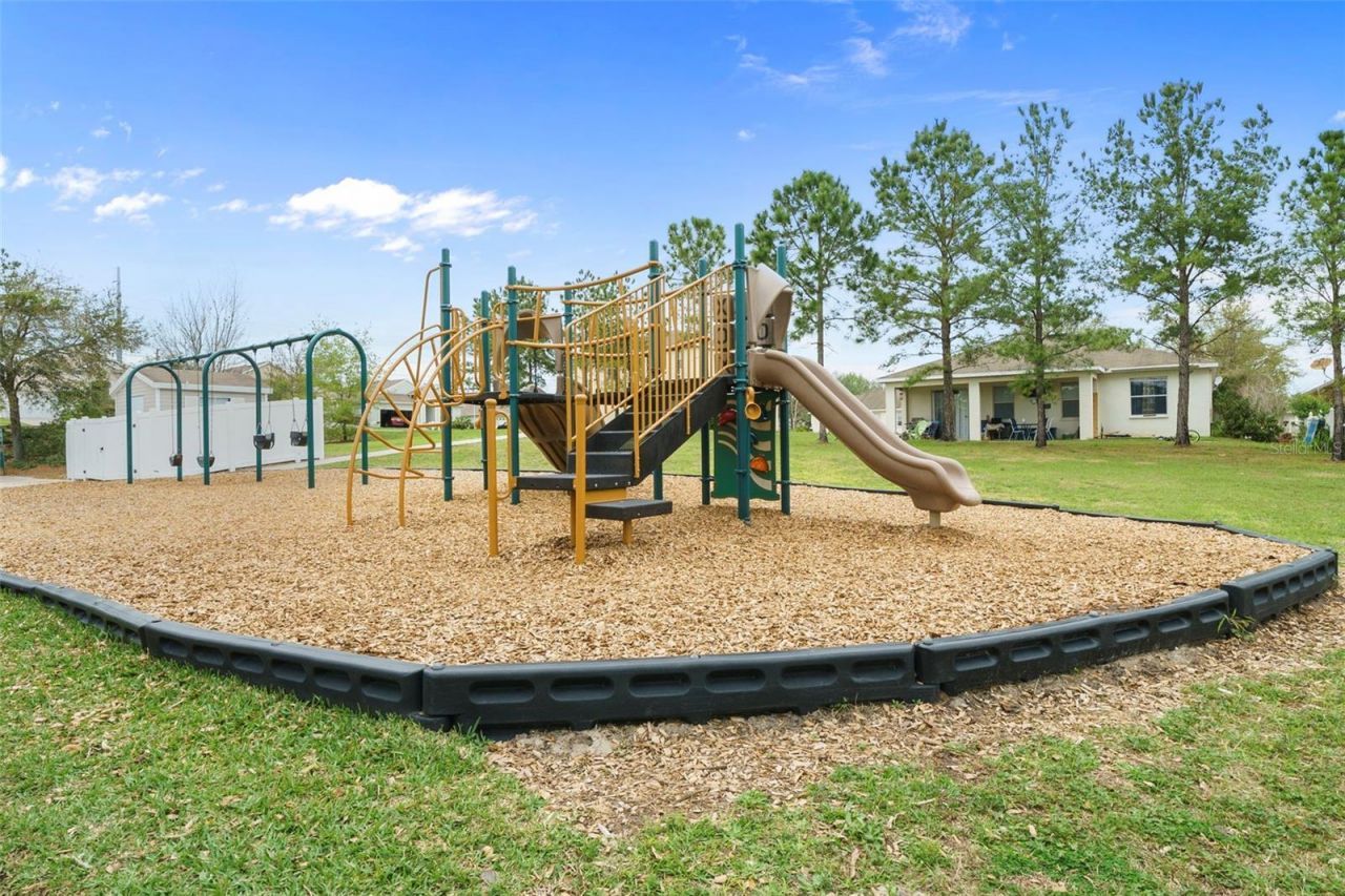 8483 Pinetop Ridge Lane , Brooksville, FL 34613 Photo
