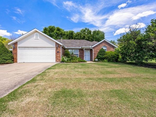 1286 Hackberry Place , Elkins, AR 72727